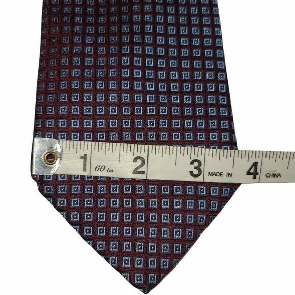 Brooks Brothers 346 Men's 100% Silk Necktie Designer Red With Blue Squares - Picture 5 of 5